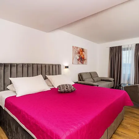 In With Sauna Hébergement de vacances *