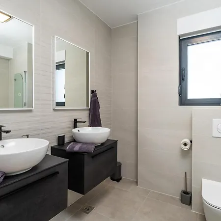 In With Sauna Vikendica Sreser