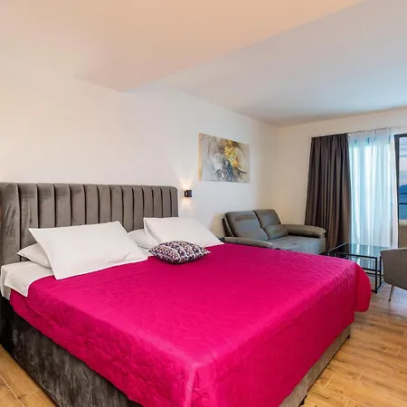 In With Sauna Vikendica Sreser